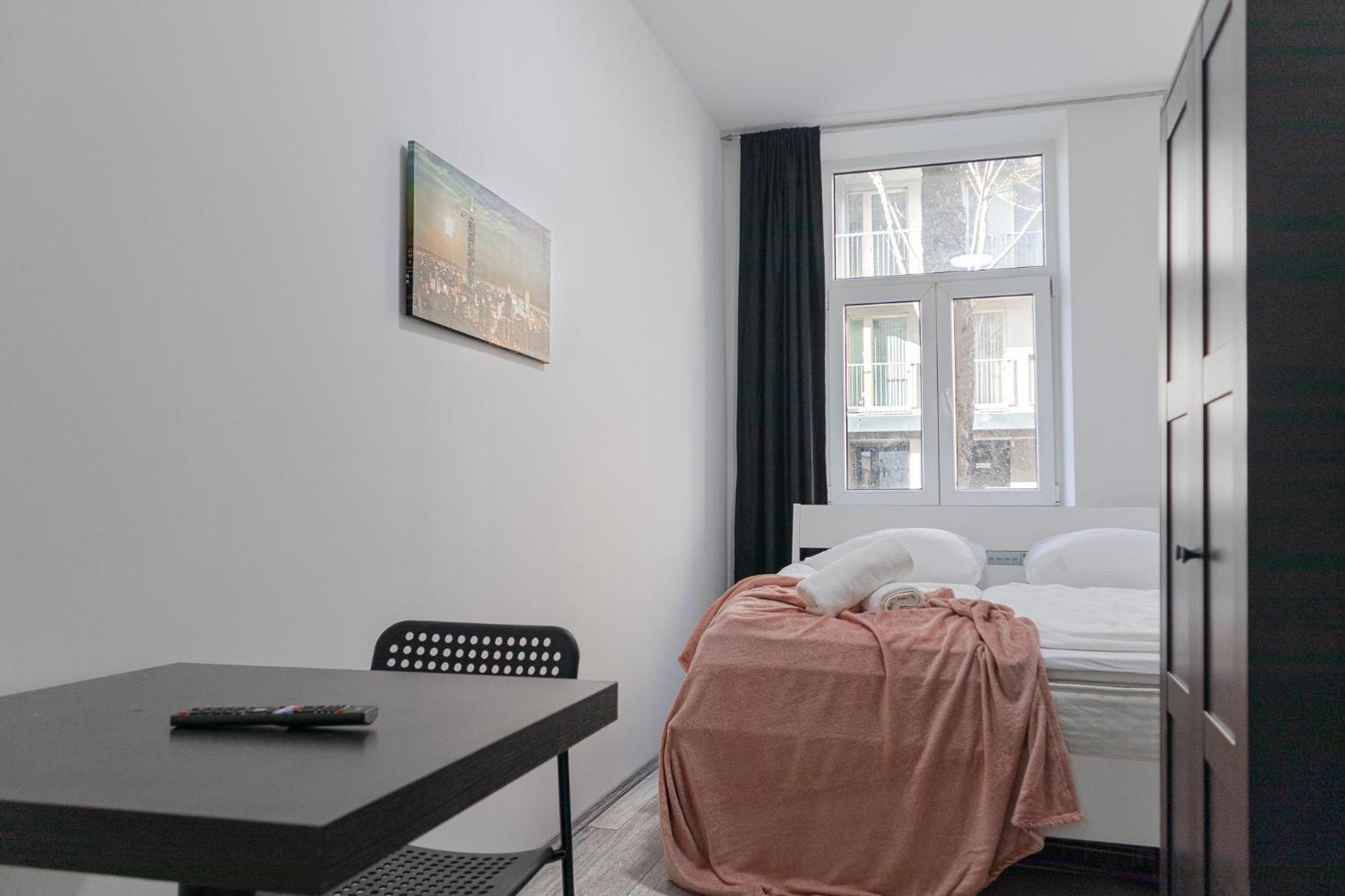 Affordable 5-Br Shared Apartment / Enkplatz U3 Getaway เวียนนา ภายนอก รูปภาพ